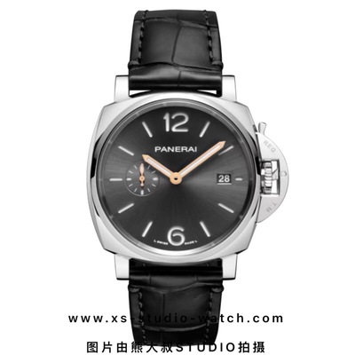 沛纳海 LUMINOR DUE系列 PAM01250腕表