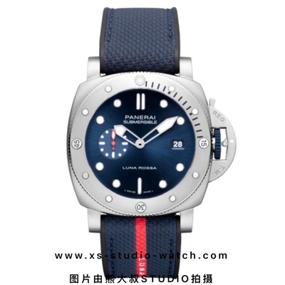 沛纳海 PAM01391 Submersible QuarantaQuattro Luna Rossa系列腕表