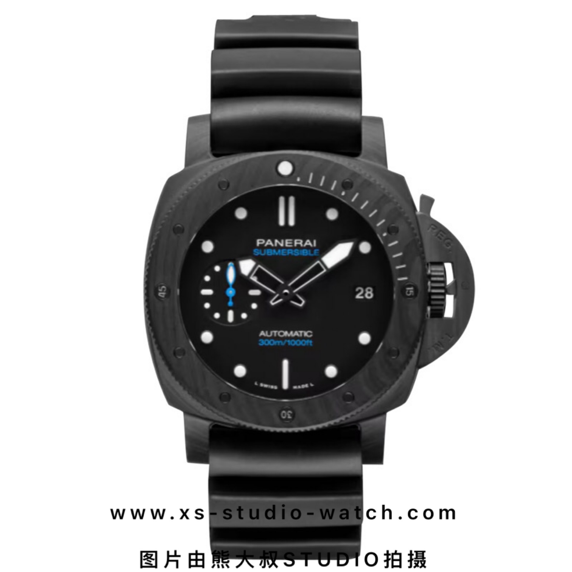 沛纳海 SUBMERSIBLE CARBOTECH系列 PAM02231腕表