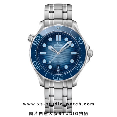欧米茄 OMEGA SEAMASTER DIVER 海马300M系列潜水表 复古渐变蓝钢带